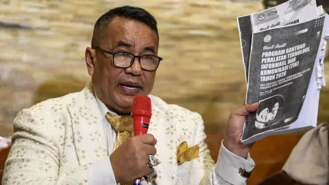 Hotman Paris Ungkap Ada 'Orang Dekat Solo' Minta Video Roy Suryo-Tifa Dihapus
