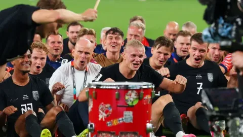 Euforia Piala Dunia Norwegia: Selebrasi 'Viking Row' Bikin Tetangga Sebal