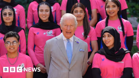 Tim Kriket Wanita Afganistan yang Dilarang Bereksistensi Dapat Dukungan Raja Charles