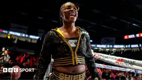 Claressa Shields Turun ke Kelas Menengah, Tantang Kaye Scott di Atlanta