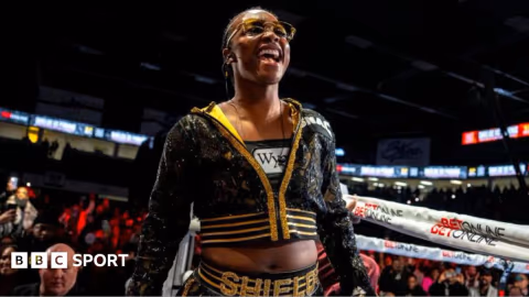 Claressa Shields Turun ke Kelas Menengah, Tantang Kaye Scott di Atlanta