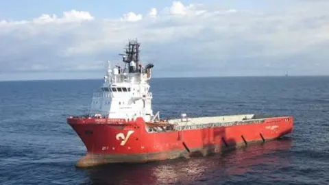 Selat Hormuz Lumpuh, Nilai Kapal dan Kargo Rp2.000 Triliun Terjebak di Teluk Persia