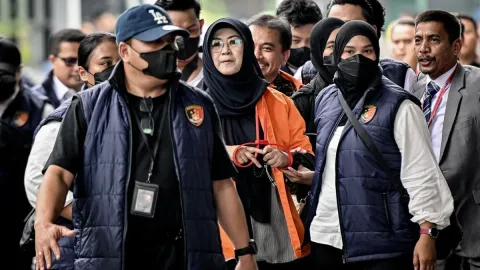 Dokter Tifa Gugat Prosedur Penangkapan: Diborgol Kabel Ties dan Rute Berbelit