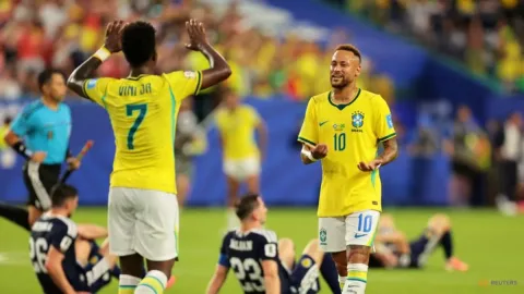 Neymar Kembali ke Timnas Brasil, Tapi Kini Ada 'Junior' Lain yang Bersinar