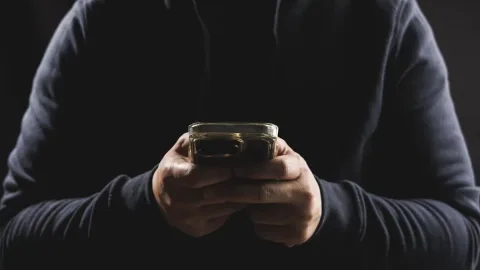 Balas Dendam Mantan: Unggah Foto Syur ke Grup Porno Bernuansa Agama, Pria Singapura Divonis 32 Bulan Penjara