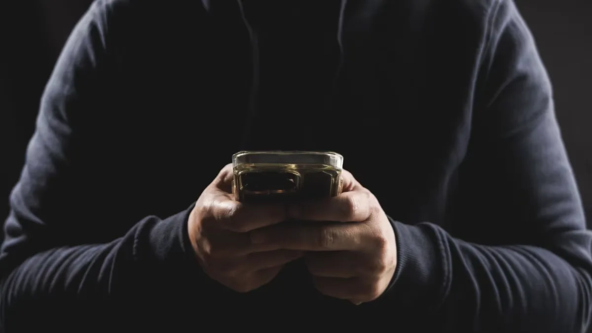 Balas Dendam Mantan: Unggah Foto Syur ke Grup Porno Bernuansa Agama, Pria Singapura Divonis 32 Bulan Penjara