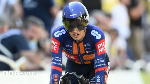 Pembalap Skotlandia Oscar Onley Batal Tampil di Tour de France 2025 karena Cedera Bahu