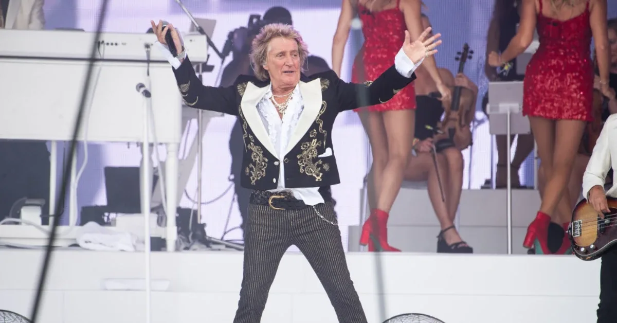 Sir Rod Stewart Akui Langgar Etika: Konser Batal, Tetap Nonton Piala Dunia Demi Anak