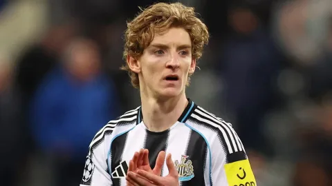 Newcastle Siapkan £43 Juta untuk Rekrut Antonio Nusa, Gantikan Anthony Gordon