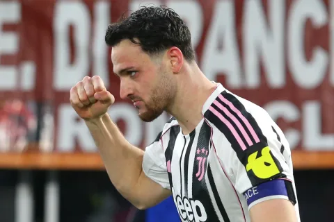 Allegri Incar Gatti Lagi: Napoli Siap Tebus Bek Juventus €20 Juta