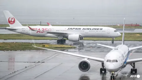 Dua Badai Mendekat, Jepang Batalkan 120 Penerbangan dan Evakuasi Ribuan Warga