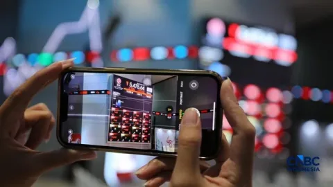 IHSG Anjlok 2,73% ke 5.835, Aksi Jual Massal Dipicu Inflasi AS dan Kenaikan Bunga Penjaminan LPS