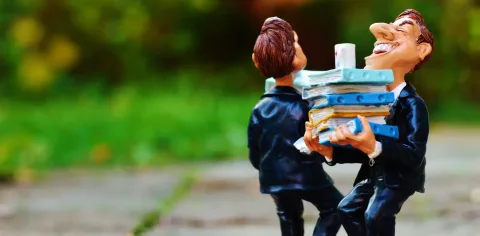 Dari Tridharma ke Dasadharma: Beban Administratif Mengubah Dosen Menjadi Pekerja Data