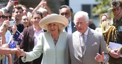 Raja Charles dan Camilla Tak Lagi Tinggal di Buckingham Palace, Sebuah Era Berakhir