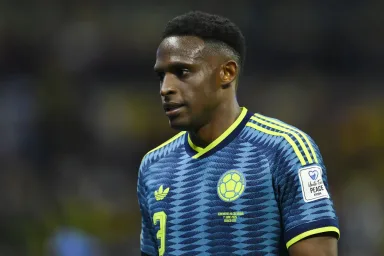 Juventus Buka Dua Jalur Buru Bek Tengah: Lucumi atau Muharemovic?