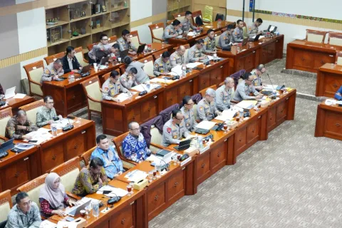 Survei Litbang Kompas 2026: Skor Profesionalitas Polri Naik, DPR Ingatkan Evaluasi Berkelanjutan