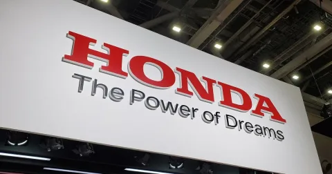 Honda Cetak Rugi Bersih Pertama dalam 68 Tahun, CEO Minta Maaf dan Janjikan Transformasi