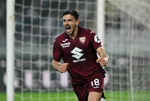 Torino Bantah Rumor Kepindahan Giovanni Simeone ke River Plate
