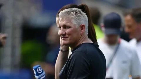 Komentar 'Sepak Bola Afrika Liar' Berujung Tuduhan Rasisme: Schweinsteiger Bantah, ARD Dukung