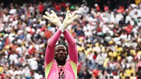 Kiper Bekas Kondektur Bus: Benjamin Asare, Pahlawan Tak Terduga Ghana di Piala Dunia