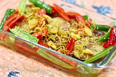 Acar Hu: Warisan Peranakan yang Mengubah Ikan Goreng Jadi Hidangan Awet Nan Segar