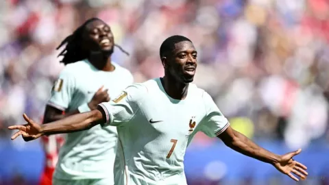 Hat-trick Dembele Bawa Prancis Kunci Puncak Grup I, Norwegia Tanpa Haaland
