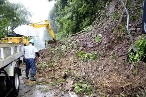 Topan Mekkhala Mendekati Jepang, Satu Orang Hilang Akibat Longsor