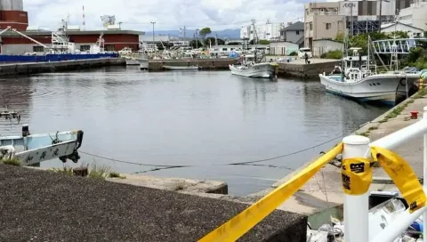 Mobil Terjun ke Pelabuhan Fukushima: Satu Tewas, Satu Kritis