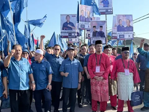 Muhyiddin Turun Langsung Dampingi Sahruddin di Bukit Kepong