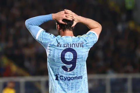 Vlahovic Bikin Juventus dan Besiktas Menanti: Keputusan Ditunda hingga Akhir Juli