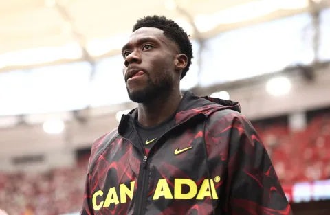 Alphonso Davies Siap Balas Dendam di Stadion Mimpi Buruknya