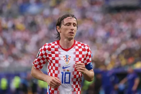 Modric Bantah Rumor Reuni dengan Mourinho di Real Madrid: 'Saya Hanya Doakan yang Terbaik'
