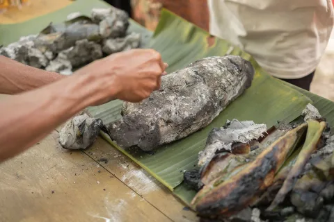 Ikan Tunu: Warisan Kuliner Lahan Basah yang Menggugah Selera dan Sejarah