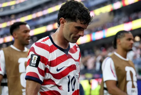Fowler Usulkan Pulisic sebagai Pengganti Salah di Liverpool