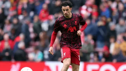 Nottingham Forest Siapkan Dana Besar untuk Bajak Curtis Jones dari Liverpool