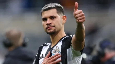 Newcastle Siapkan Pengganti Bruno Guimaraes: Gelandang Muda Swiss Jadi Target