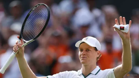 Sinner Lolos ke Babak Kedua Wimbledon Usai Kalahkan Kecmanovic dalam Lima Set