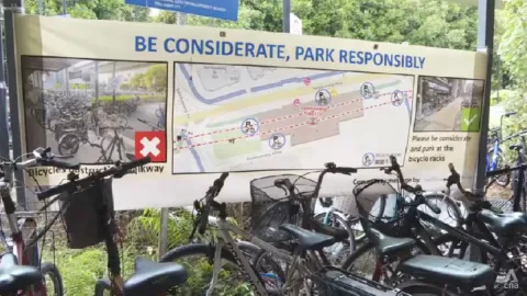 LTA Gencarkan Penertiban Parkir Sepeda Sembarangan di Stasiun MRT Singapura