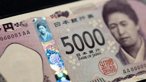 Yen Terjun ke Titik Terendah 40 Tahun, Intervensi Jepang Makin Terbayang