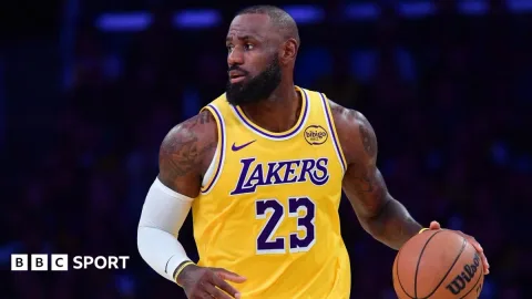 LeBron James Tinggalkan Lakers: Legenda NBA Berlabuh ke Golden State?