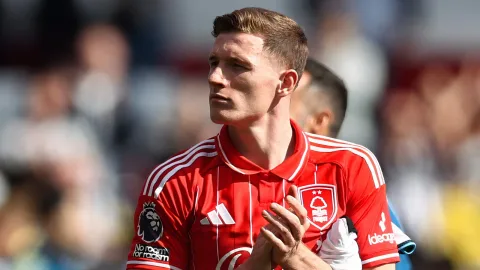Arsenal Buru Alex Scott sebagai Alternatif Murah Gantikan Elliot Anderson