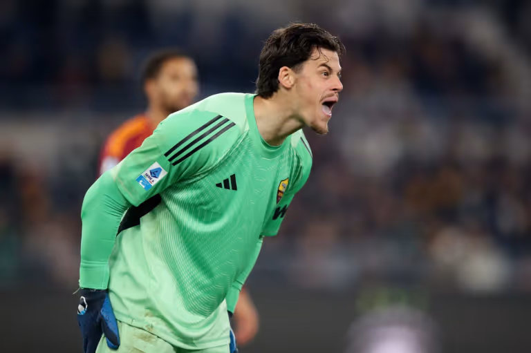 Buru Kiper Baru, Juventus Lirik Mile Svilar Roma
