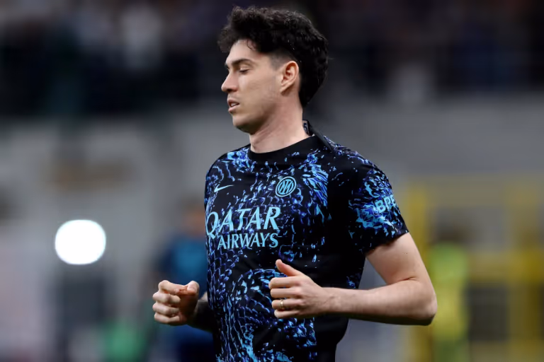 Bek Inter Milan Bastoni Terseret Kasus Prostitusi Bawah Umur di Milan