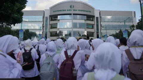 Mahasiswa Unisa Yogya Berbusana Wanita dan Masuk WC Mahasiswi: Kampus Beri Pembinaan