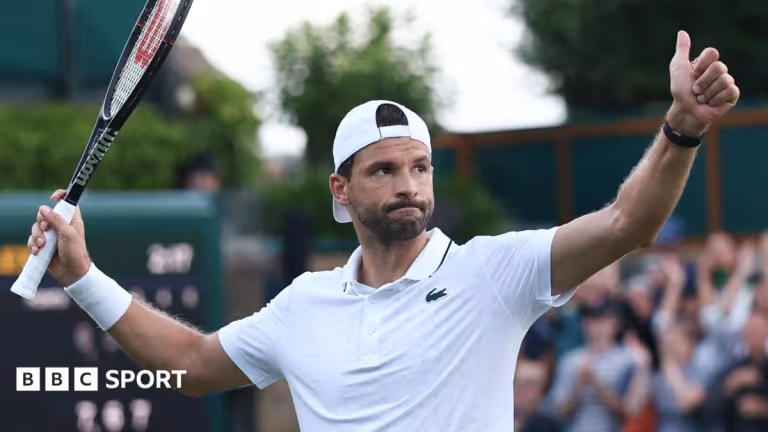 Kembali ke Wimbledon Setelah Cedera, Dimitrov Menangis Haru di Lapangan