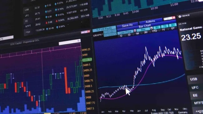IHSG Terjun Bebas, Lima Saham Ini Justru Berpotensi Cuan Pekan Ini