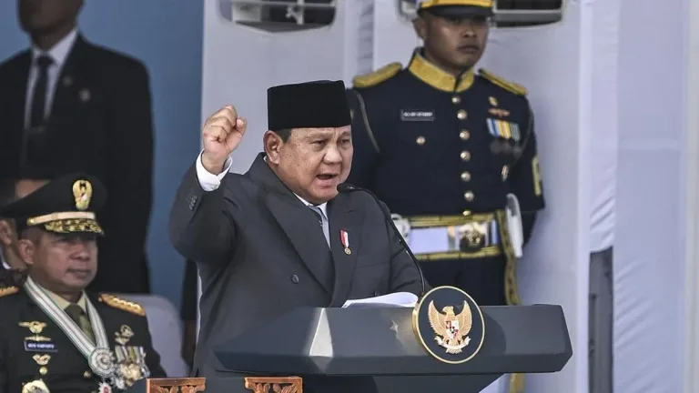 Prabowo di HUT Bhayangkara: Polri Wajib Kuasai AI dan Jaga Kepercayaan Rakyat