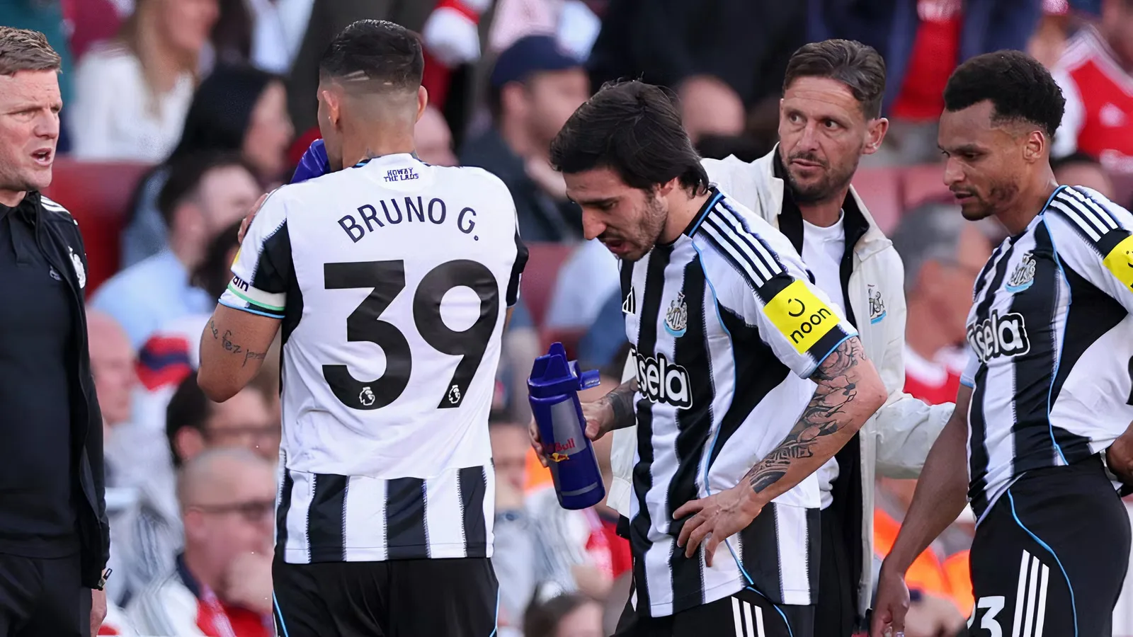 Kepergian Duo Gelandang Newcastle Bisa Jadi Berkah bagi Lewis Miley