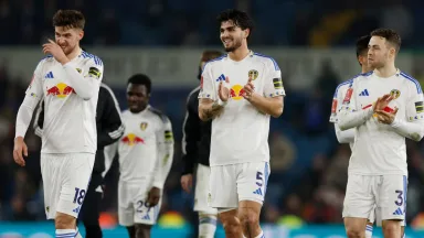 Leeds Siap Pecahkan Rekor Transfer demi Bek Wolves Ladislav Krejci