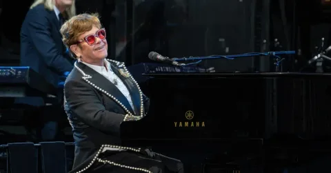 Elton John Siapkan Residensi Hologram di Las Vegas, Teknologi Diklaim Lebih Canggih dari ABBA Voyage